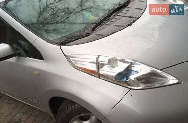 Хэтчбек Nissan Leaf 2014 в Миргороде