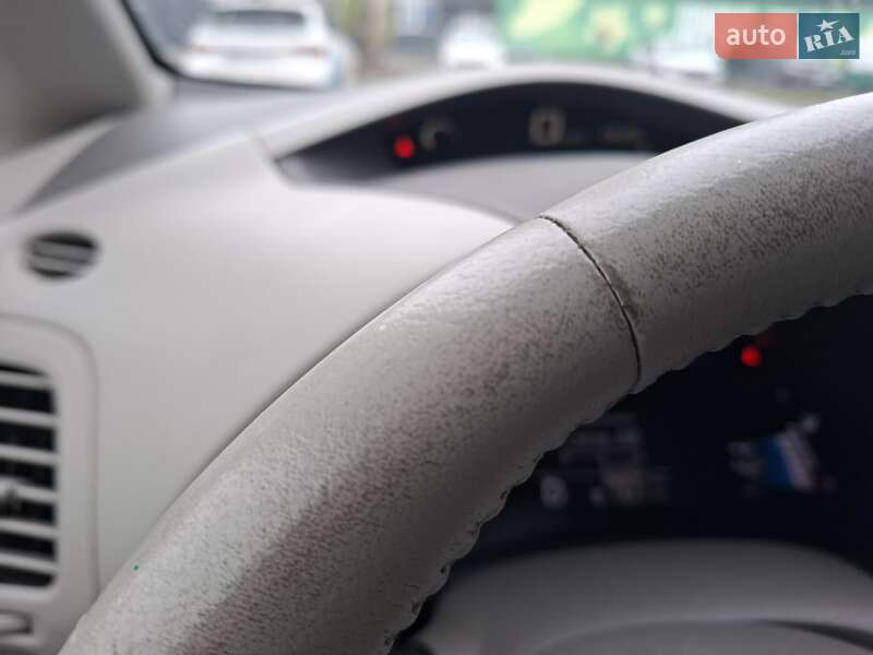 Хэтчбек Nissan Leaf 2012 в Черкассах