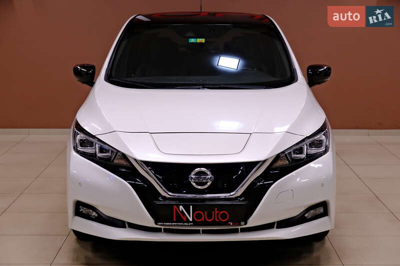 Хэтчбек Nissan Leaf 2017 в Одессе