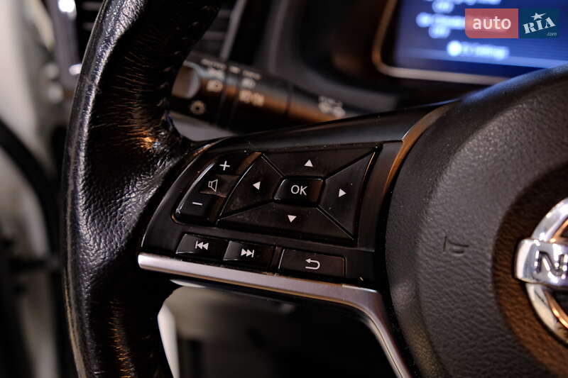 Хэтчбек Nissan Leaf 2017 в Одессе