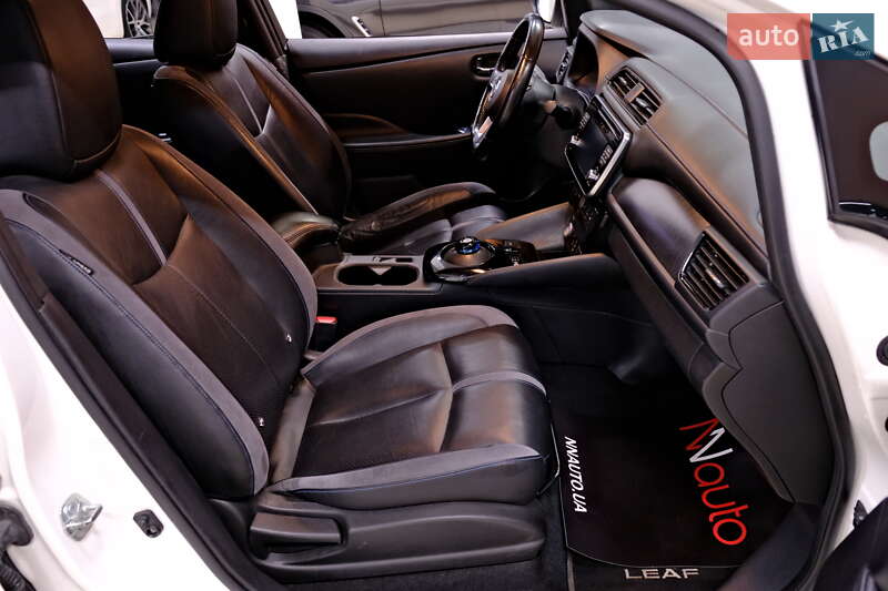 Хэтчбек Nissan Leaf 2017 в Одессе