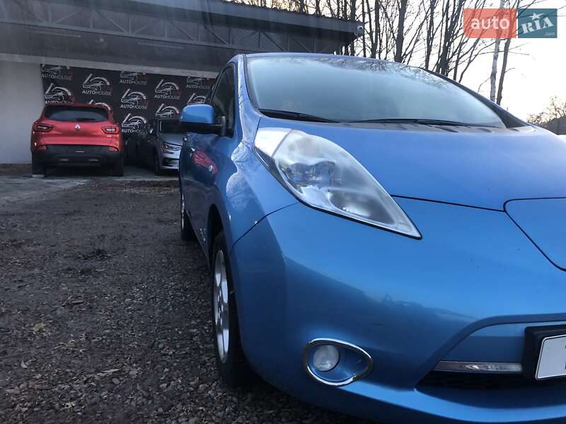 Хетчбек Nissan Leaf 2013 в Івано-Франківську