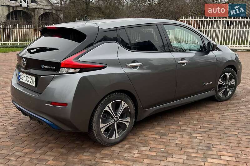 Хэтчбек Nissan Leaf 2019 в Черновцах
