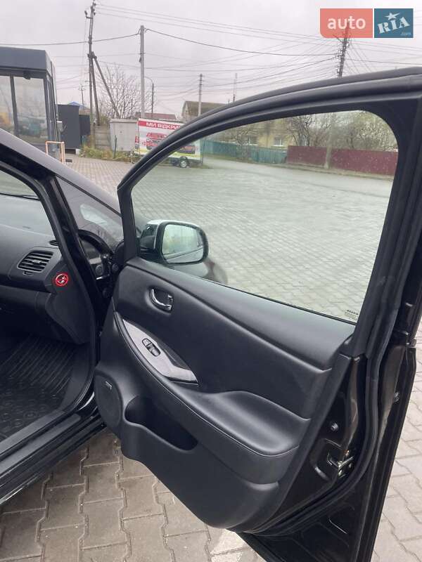 Хэтчбек Nissan Leaf 2013 в Киеве