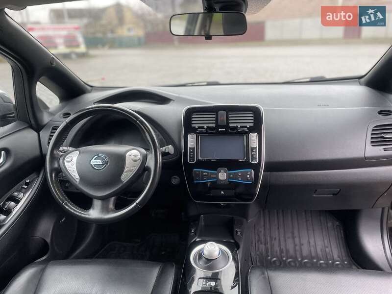 Хэтчбек Nissan Leaf 2013 в Киеве