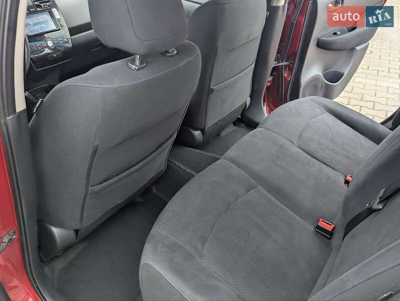 Хэтчбек Nissan Leaf 2014 в Дрогобыче