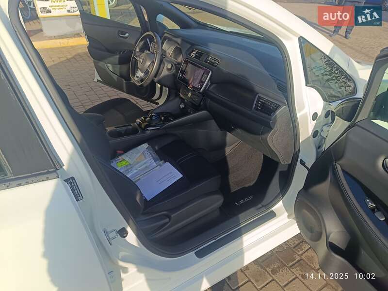 Хэтчбек Nissan Leaf 2019 в Городке фото 10 Хэтчбек Nissan Leaf 2019 в Городке