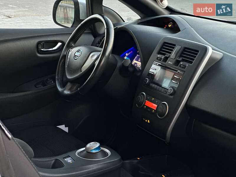Хэтчбек Nissan Leaf 2013 в Киеве фото 22 Хэтчбек Nissan Leaf 2013 в Киеве