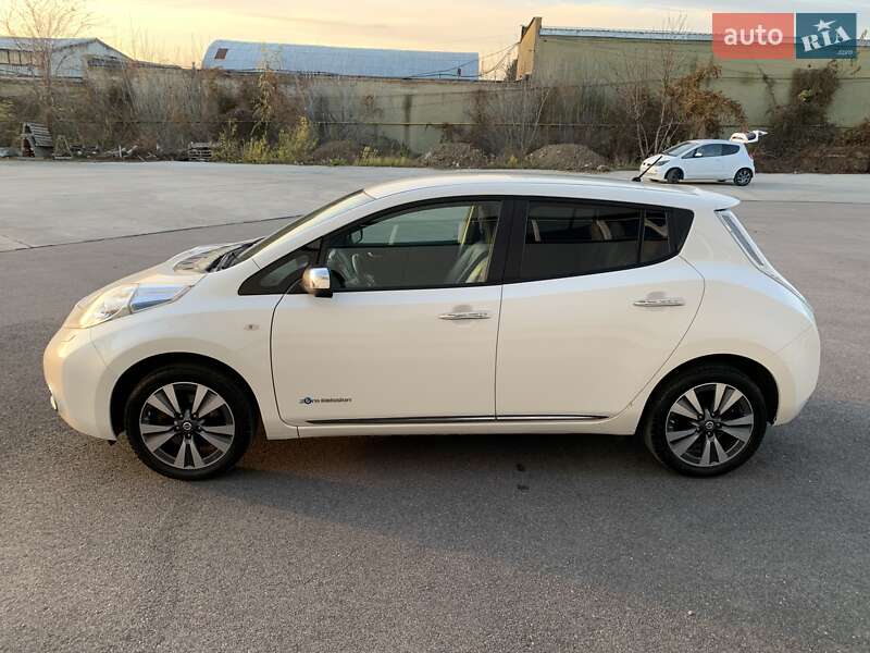 Хэтчбек Nissan Leaf 2014 в Виннице