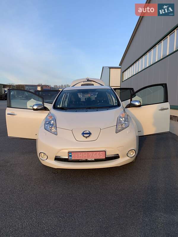 Хэтчбек Nissan Leaf 2014 в Виннице