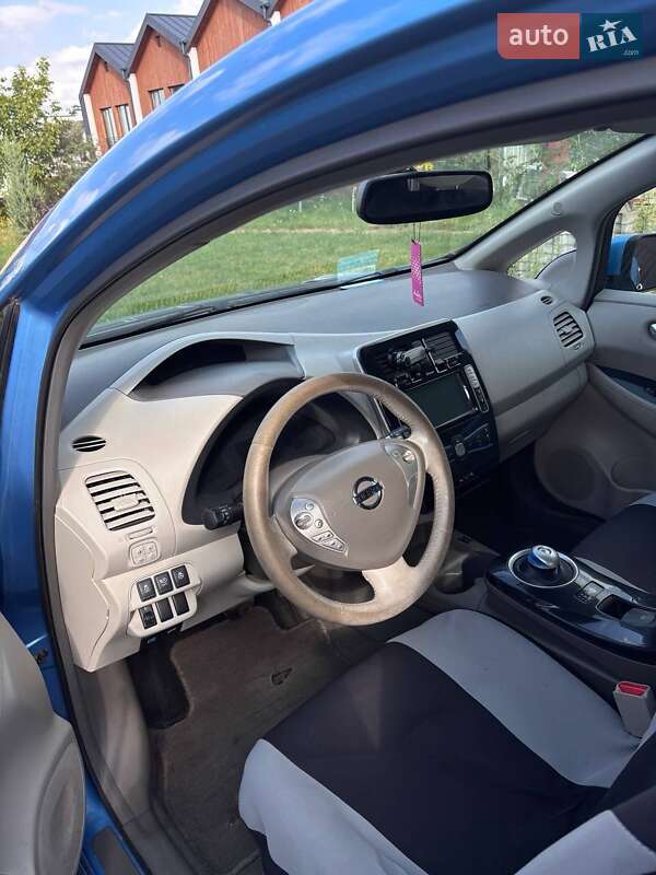 Хетчбек Nissan Leaf 2012 в Києві фото 5 Хетчбек Nissan Leaf 2012 в Києві