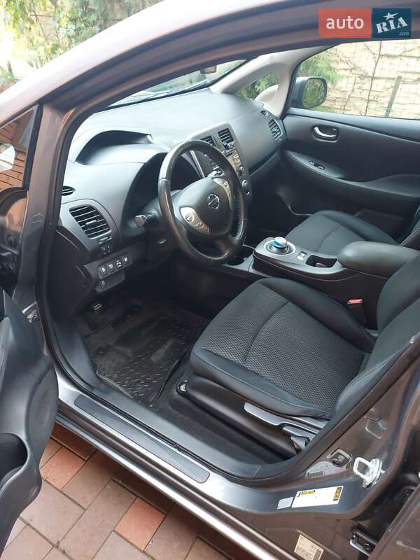 Хэтчбек Nissan Leaf 2015 в Харькове
