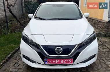 Хэтчбек Nissan Leaf 2019 в Первомайске