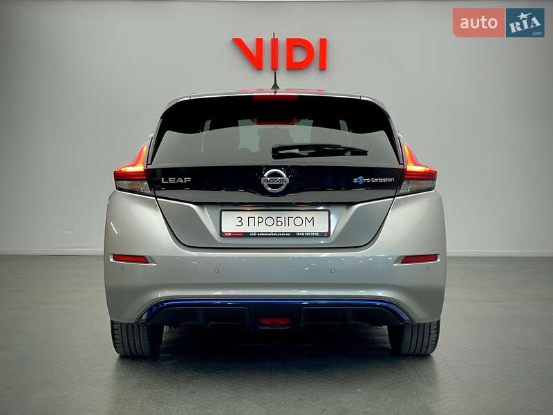 Хэтчбек Nissan Leaf 2018 в Киеве