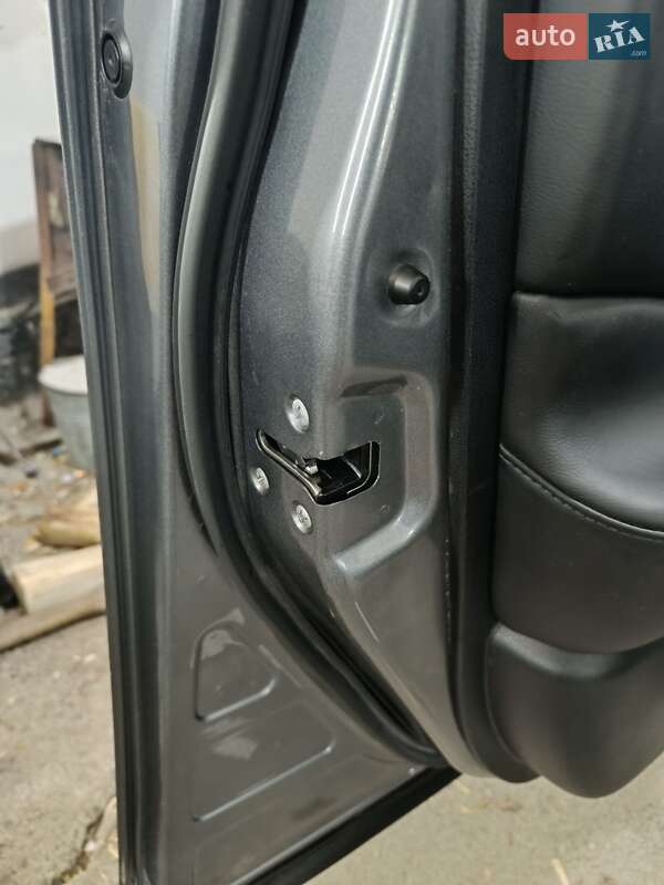 Хэтчбек Nissan Leaf 2015 в Ровно фото 6 Хэтчбек Nissan Leaf 2015 в Ровно