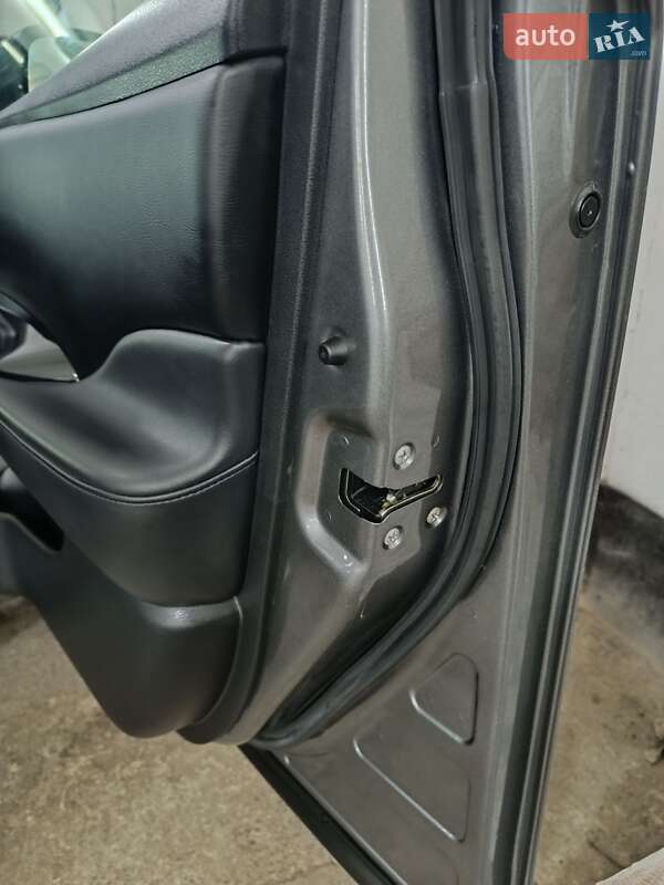 Хэтчбек Nissan Leaf 2015 в Ровно фото 26 Хэтчбек Nissan Leaf 2015 в Ровно