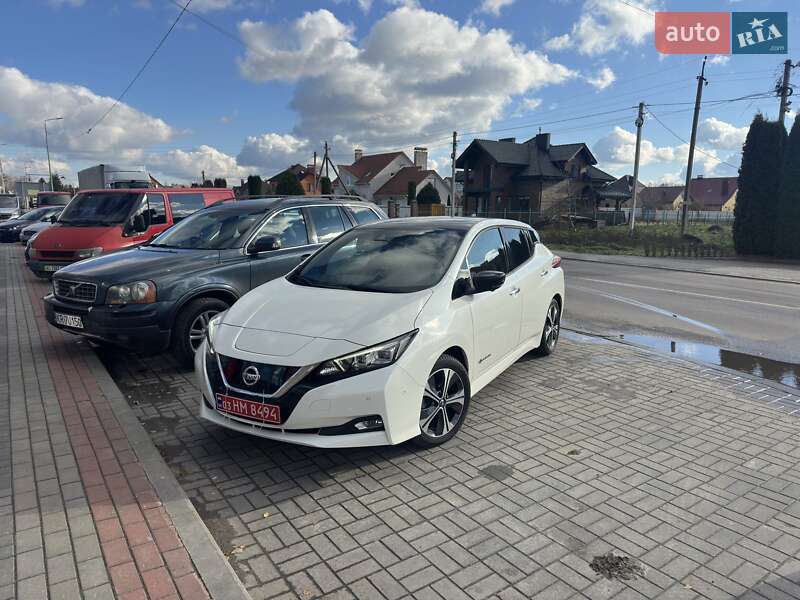 Хэтчбек Nissan Leaf 2018 в Днепре