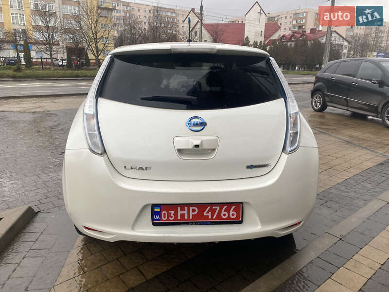 Хэтчбек Nissan Leaf 2014 в Ивано-Франковске