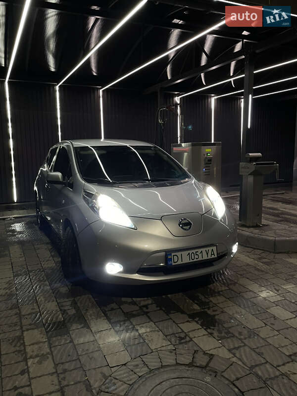 Хэтчбек Nissan Leaf 2014 в Ужгороде