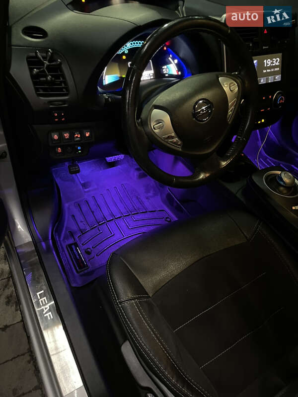 Хэтчбек Nissan Leaf 2014 в Ужгороде