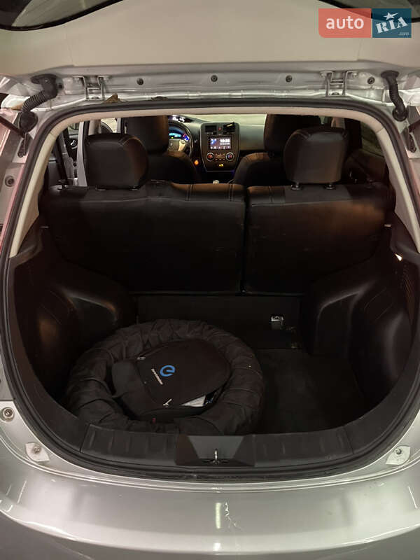 Хэтчбек Nissan Leaf 2014 в Ужгороде