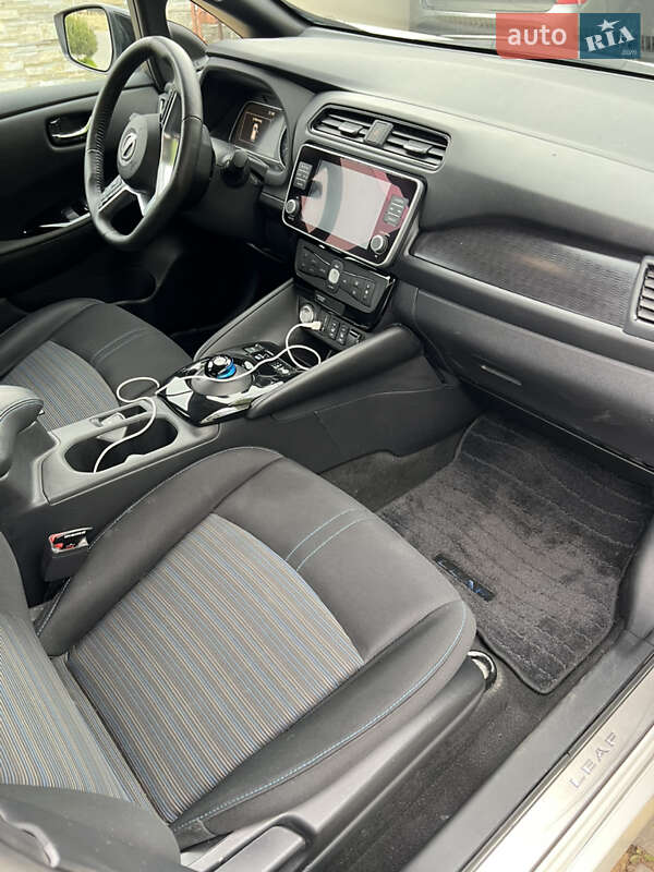 Хэтчбек Nissan Leaf 2024 в Одессе