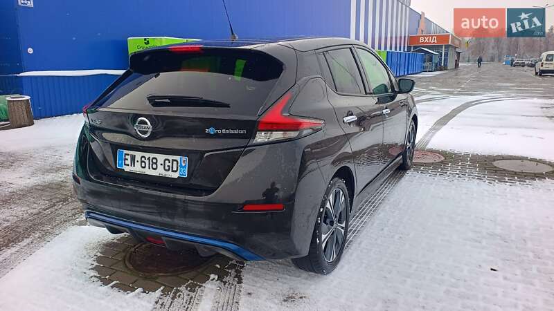 Хэтчбек Nissan Leaf 2018 в Дубно