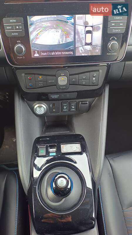 Хэтчбек Nissan Leaf 2018 в Дубно