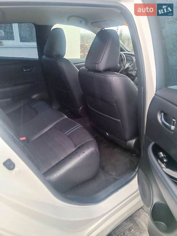 Хетчбек Nissan Leaf 2019 в Дніпрі