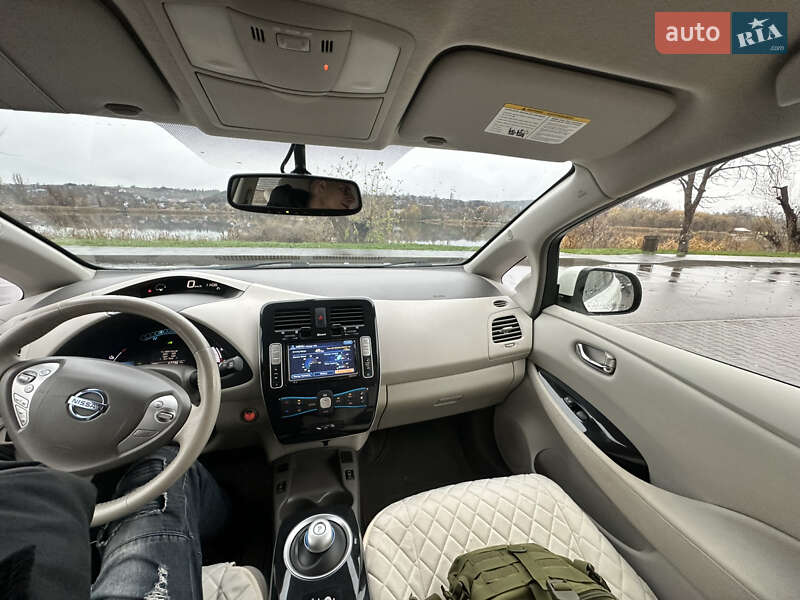 Хэтчбек Nissan Leaf 2012 в Капитановке