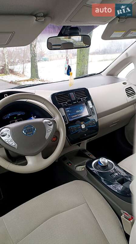 Хэтчбек Nissan Leaf 2012 в Луцке