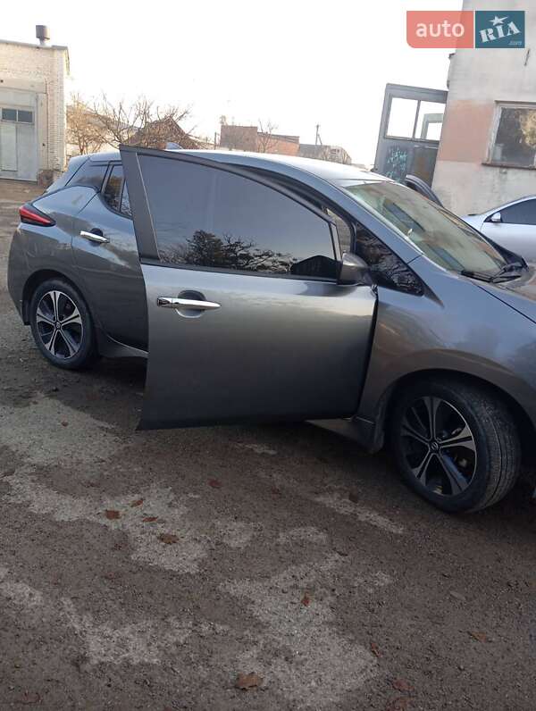 Хэтчбек Nissan Leaf 2019 в Ивано-Франковске