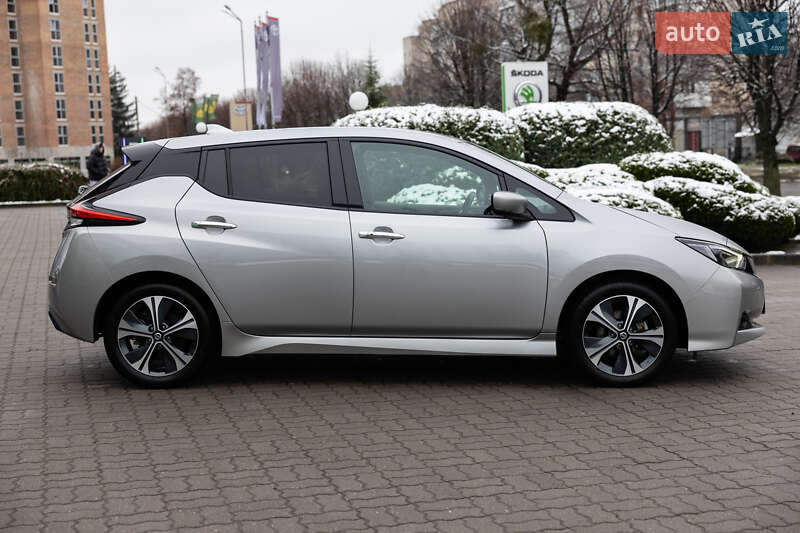 Хэтчбек Nissan Leaf 2022 в Луцке