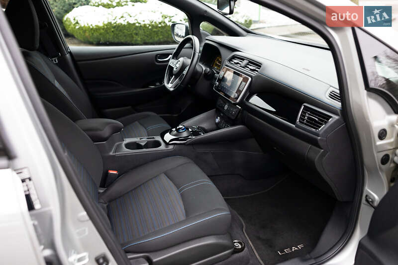Хэтчбек Nissan Leaf 2022 в Луцке