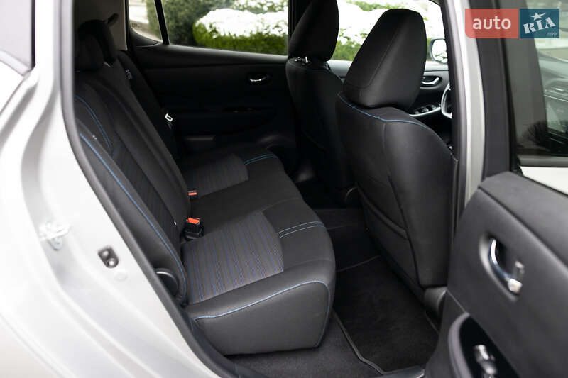 Хэтчбек Nissan Leaf 2022 в Луцке