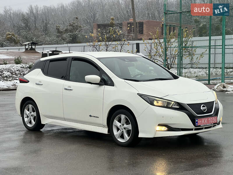 Хетчбек Nissan Leaf 2018 в Харкові