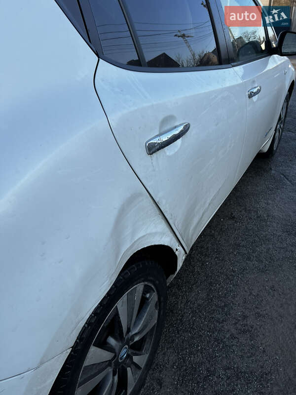 Хэтчбек Nissan Leaf 2014 в Киеве фото 5 Хэтчбек Nissan Leaf 2014 в Киеве