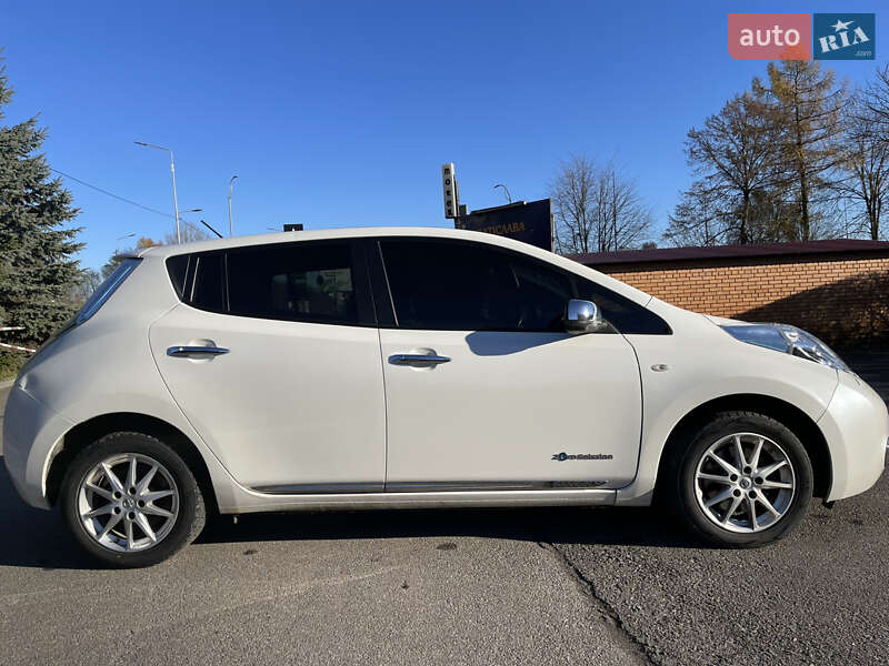 Хэтчбек Nissan Leaf 2015 в Тернополе фото 5 Хэтчбек Nissan Leaf 2015 в Тернополе