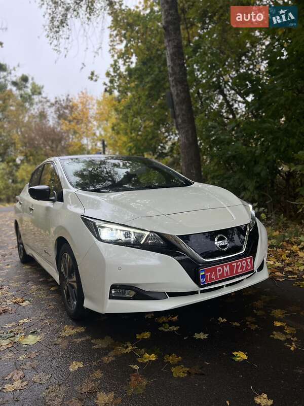 Хетчбек Nissan Leaf 2018 в Рівному