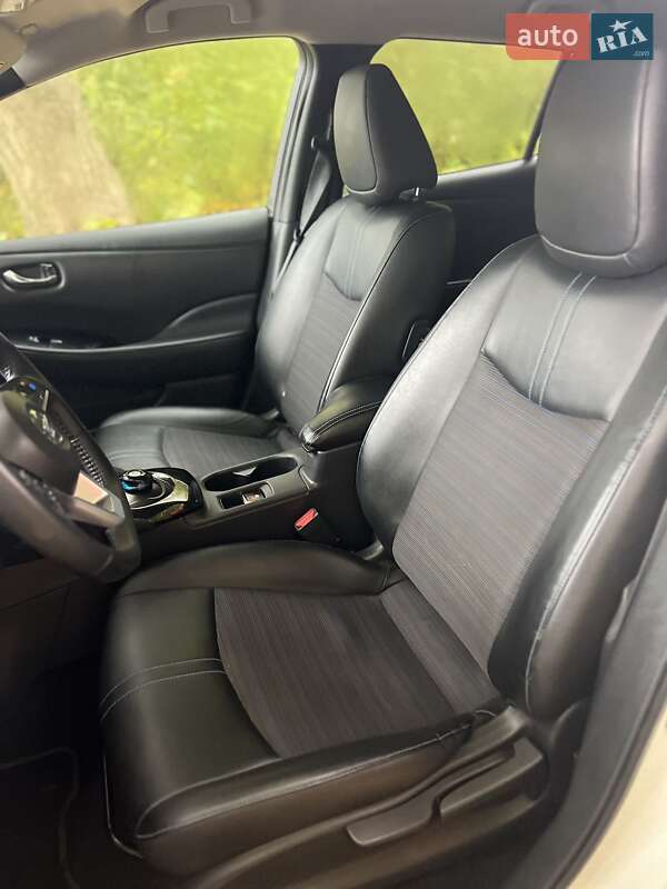 Хетчбек Nissan Leaf 2018 в Рівному