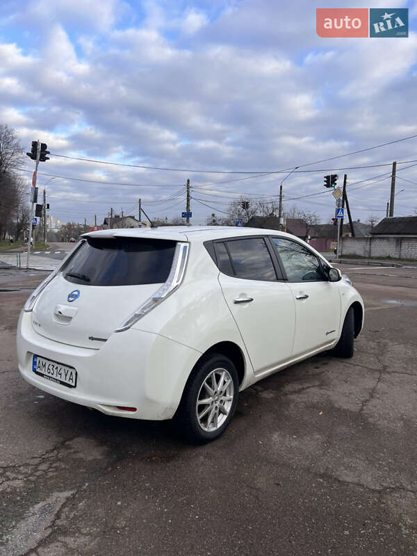 Хэтчбек Nissan Leaf 2015 в Житомире фото 3 Хэтчбек Nissan Leaf 2015 в Житомире