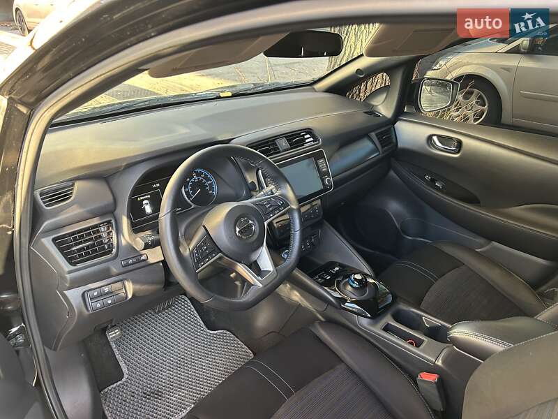 Хетчбек Nissan Leaf 2020 в Києві фото 6 Хетчбек Nissan Leaf 2020 в Києві