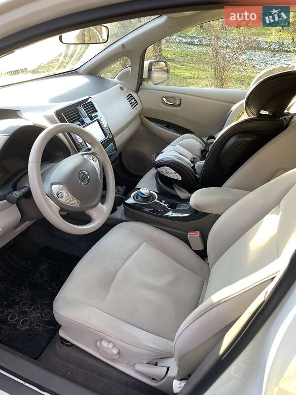 Хетчбек Nissan Leaf 2012 в Луцьку фото 2 Хетчбек Nissan Leaf 2012 в Луцьку