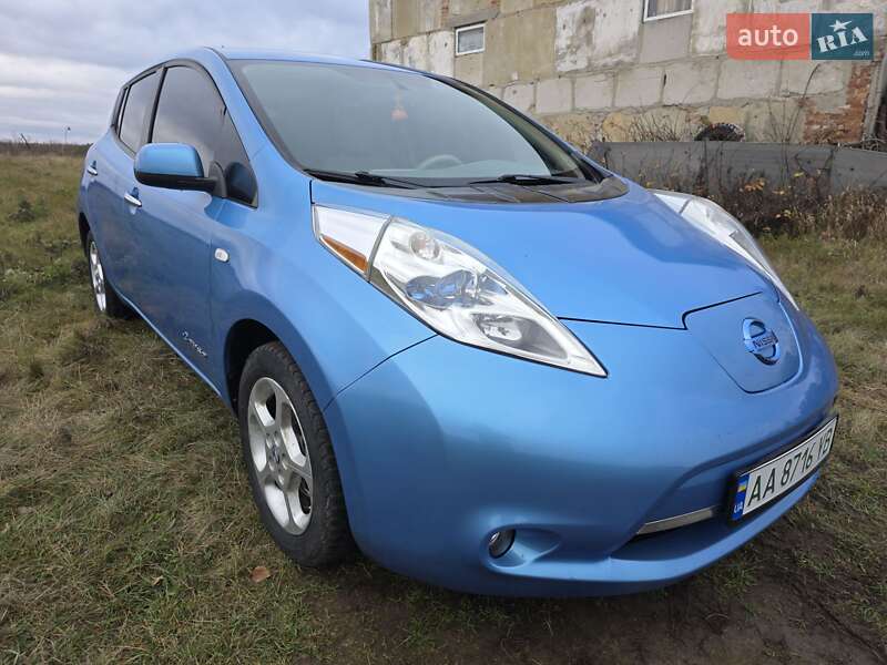 Хэтчбек Nissan Leaf 2013 в Полтаве