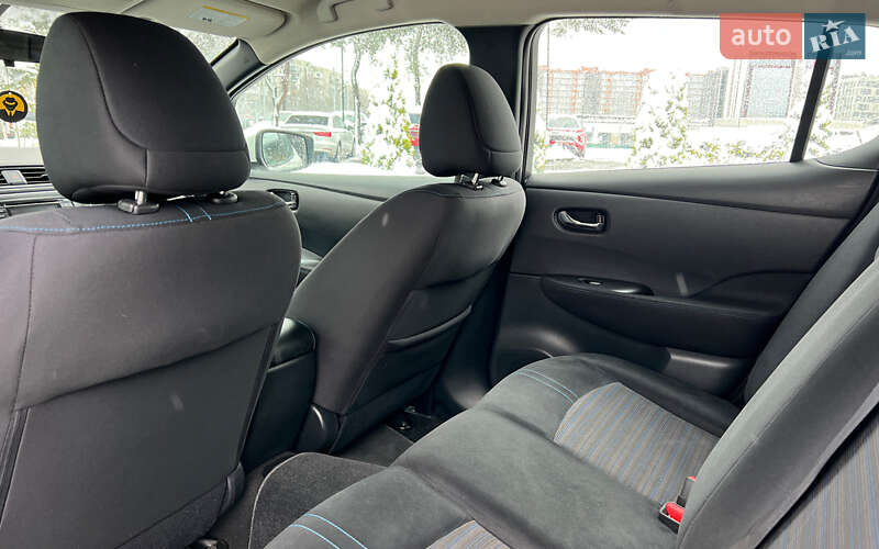 Хэтчбек Nissan Leaf 2019 в Львове