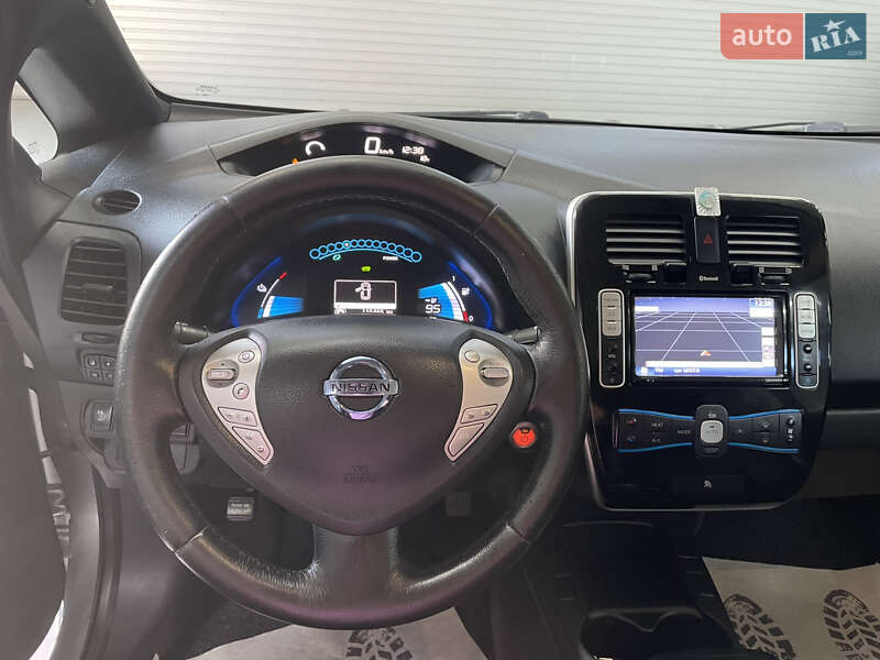 Хэтчбек Nissan Leaf 2013 в Стрые