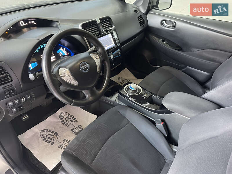 Хэтчбек Nissan Leaf 2013 в Стрые