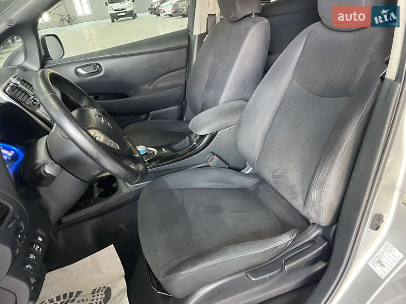 Хэтчбек Nissan Leaf 2013 в Стрые