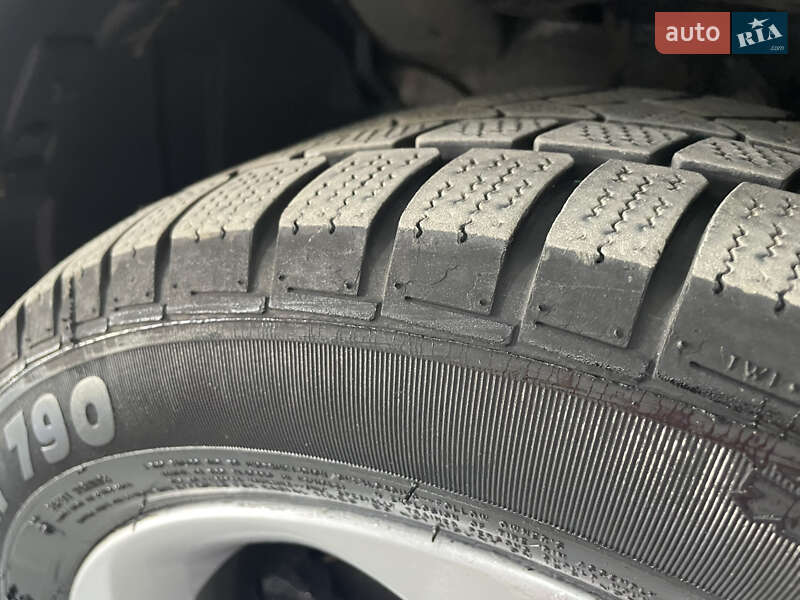 Хэтчбек Nissan Leaf 2013 в Стрые