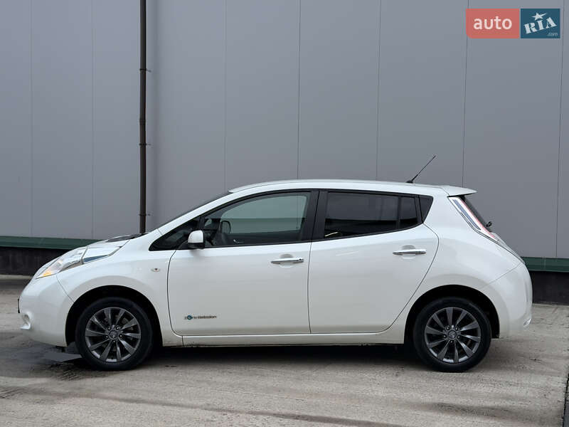 Хэтчбек Nissan Leaf 2015 в Виннице